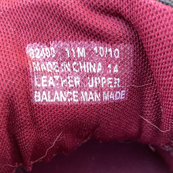 Clarks Chukka boots in black. - Picture 7 of 7